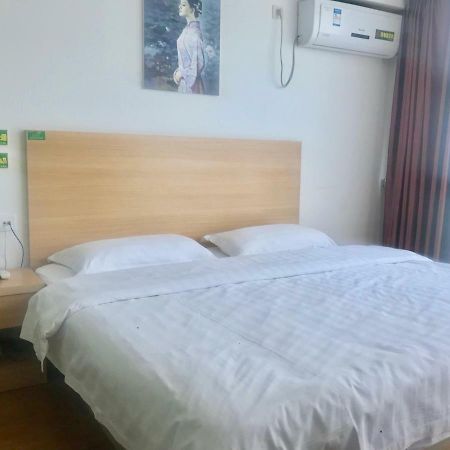 Huifeng Hotel Шанхай Екстериор снимка