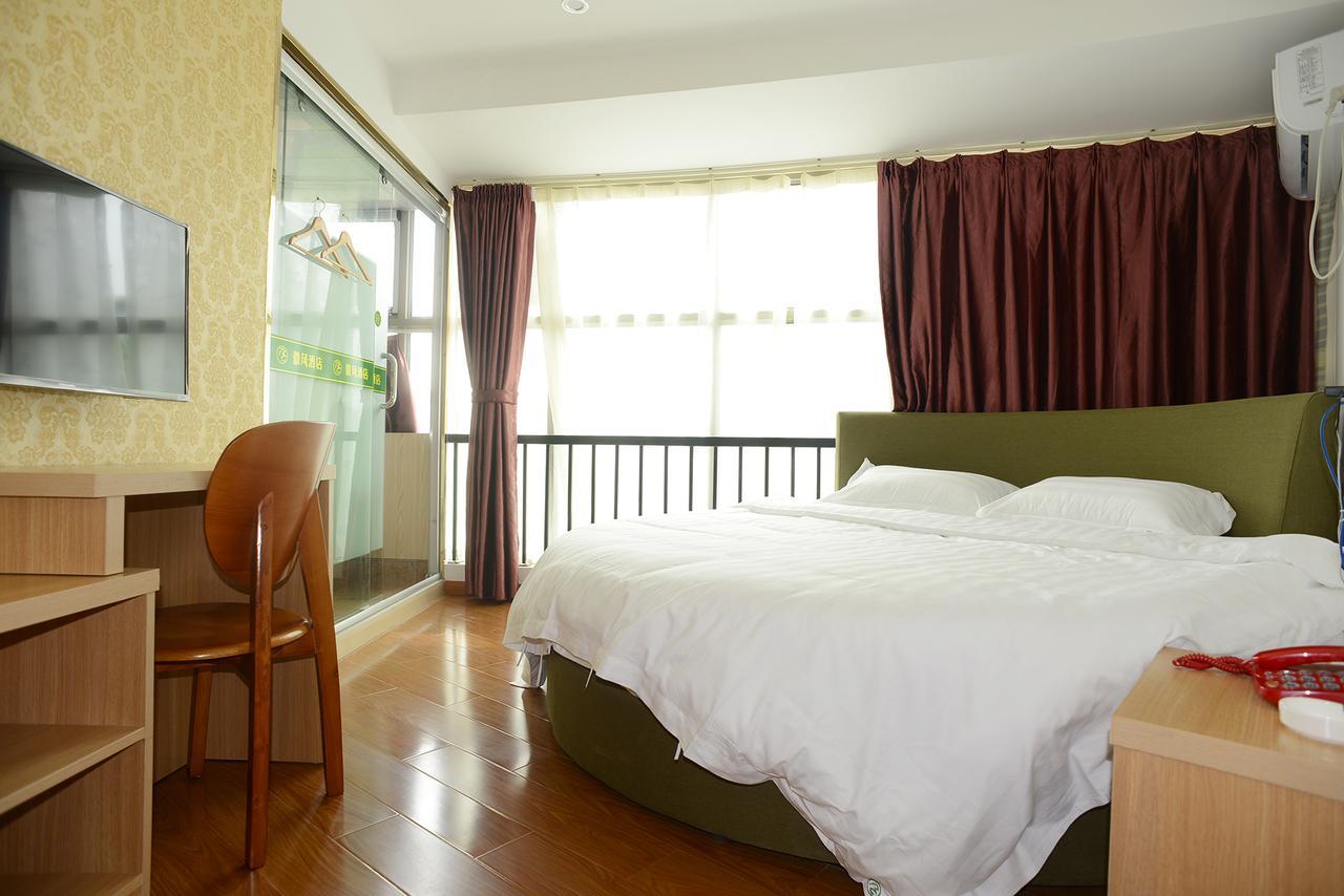 Huifeng Hotel Шанхай Екстериор снимка