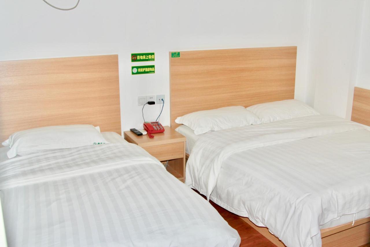 Huifeng Hotel Шанхай Екстериор снимка
