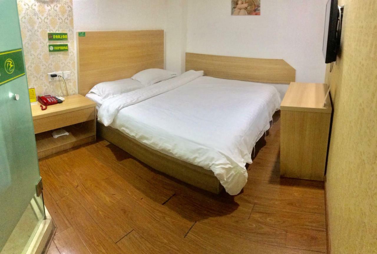 Huifeng Hotel Шанхай Екстериор снимка